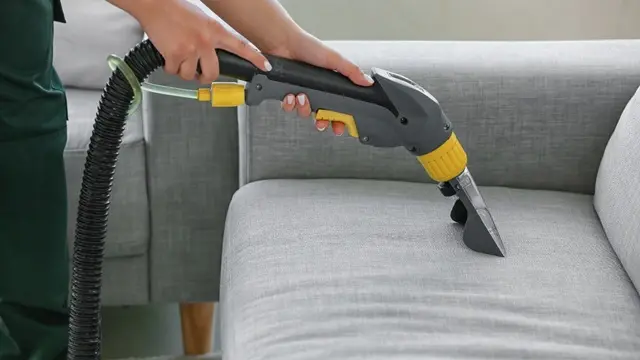 Хімчистка крісла — наша команда за роботою