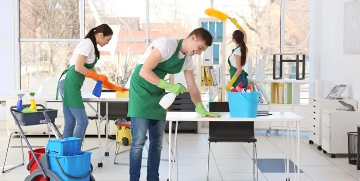 Наша команда під час прибирання